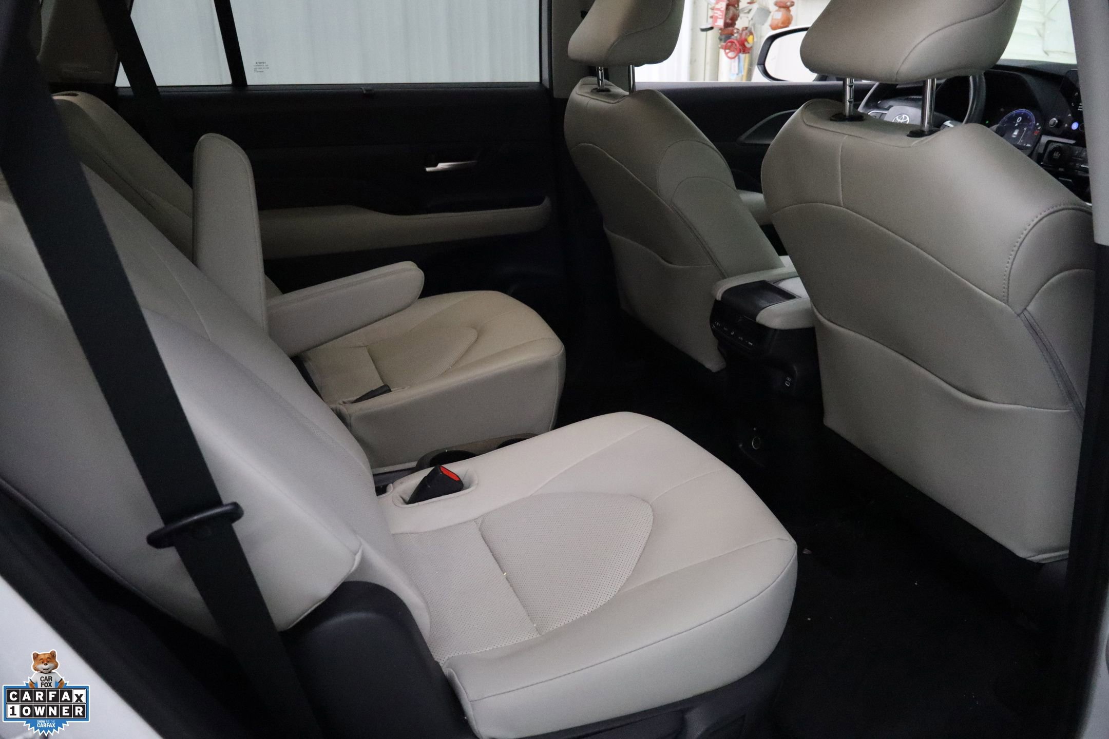 Used 2024 Toyota Grand Highlander XLE image 27