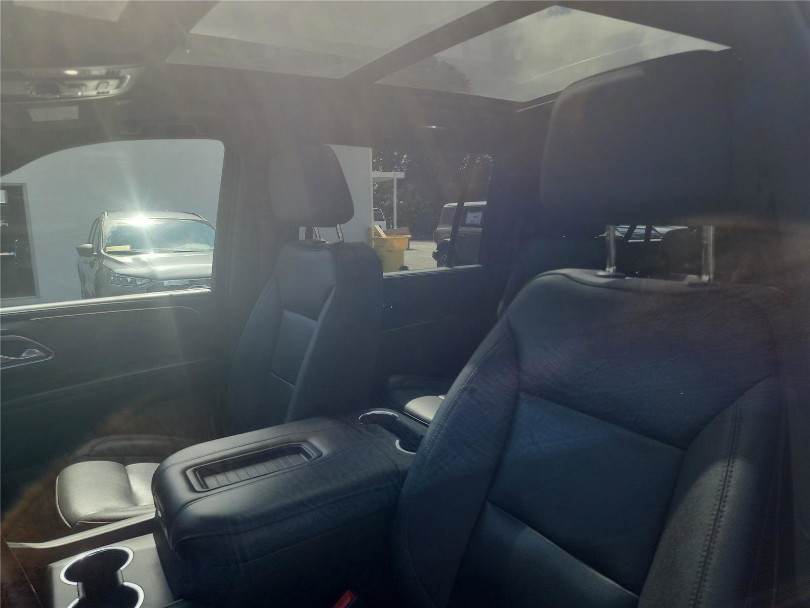 Used 2023 Chevrolet Suburban Z71 w/ Z71 Off-Road Package image 19