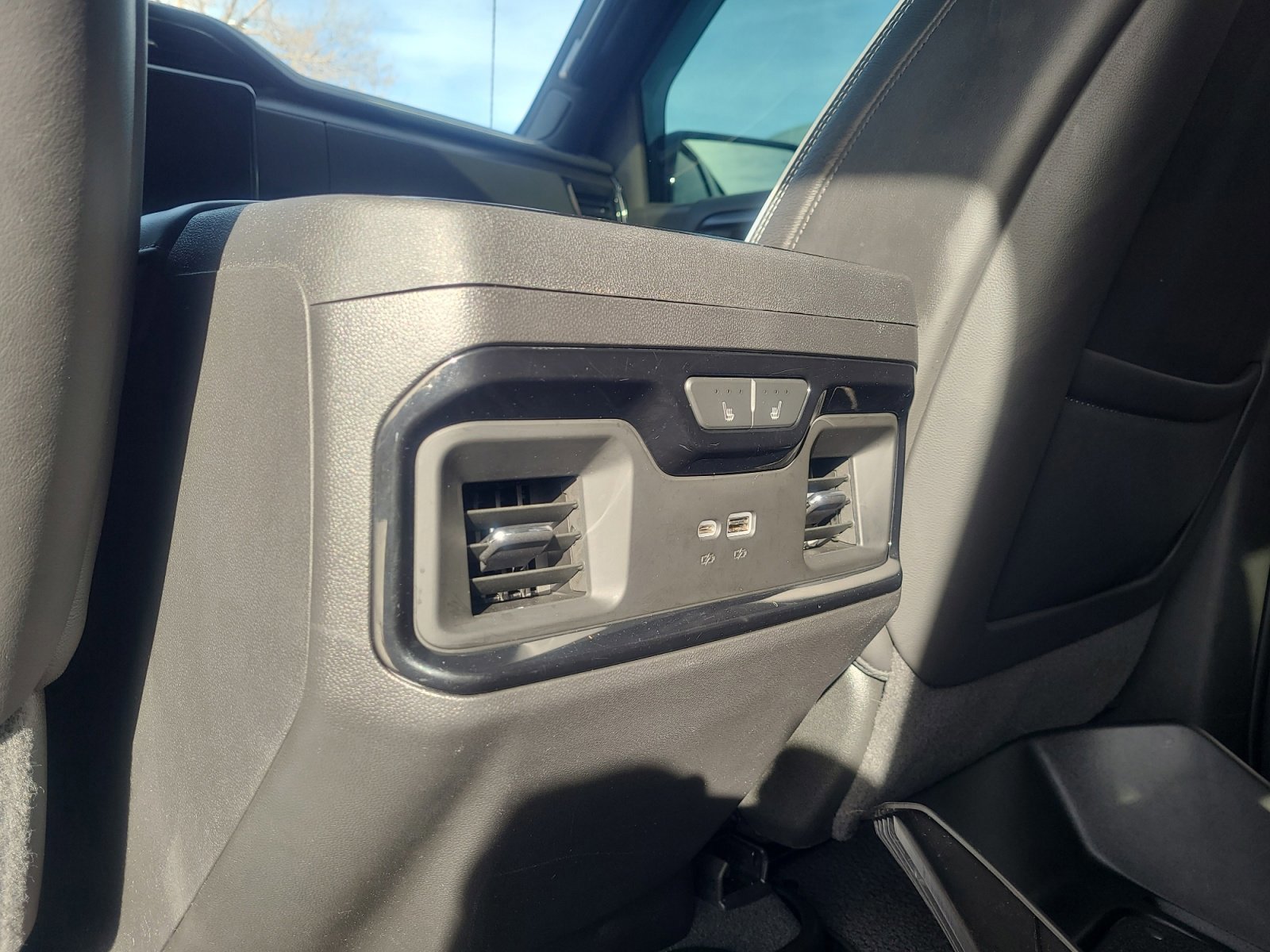 Used 2022 GMC Sierra 1500 AT4X image 32