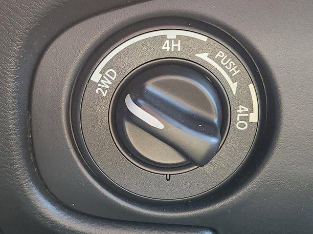 Used 2024 Nissan Frontier PRO-4X w/ Off-Road Protection Package image 25