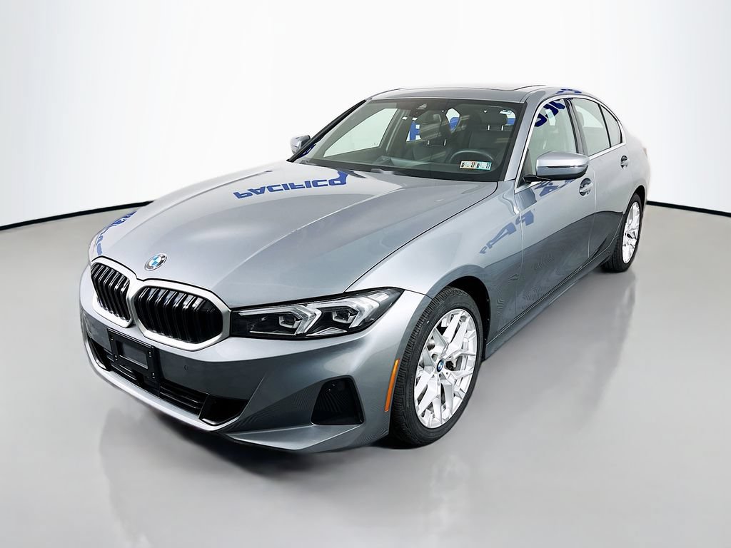 Used 2025 BMW 330i xDrive Sedan AWD/4WD image 4