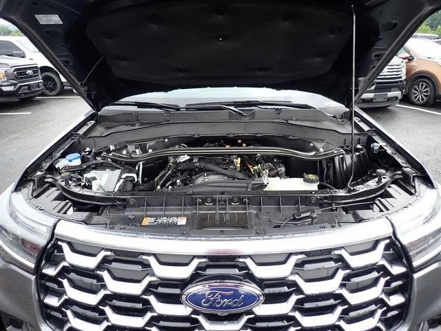 Certified 2025 Ford Explorer Platinum w/ LUX Leather Package AWD/4WD image 15