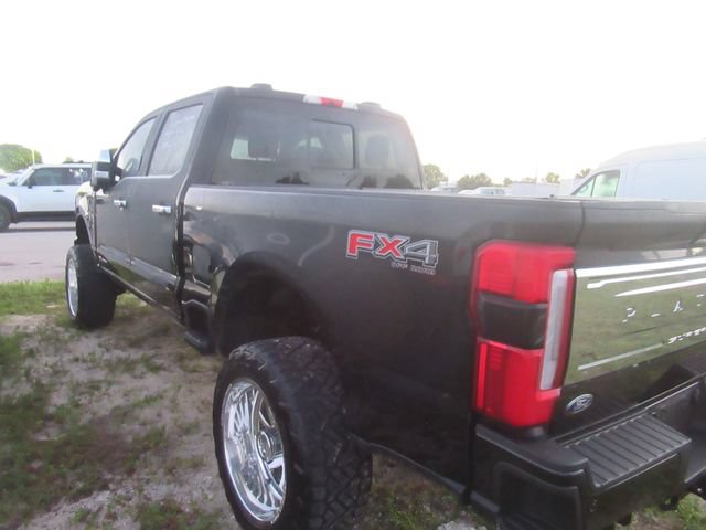 Certified 2023 Ford F350 Platinum w/ FX4 Off-Road Package AWD/4WD image 4