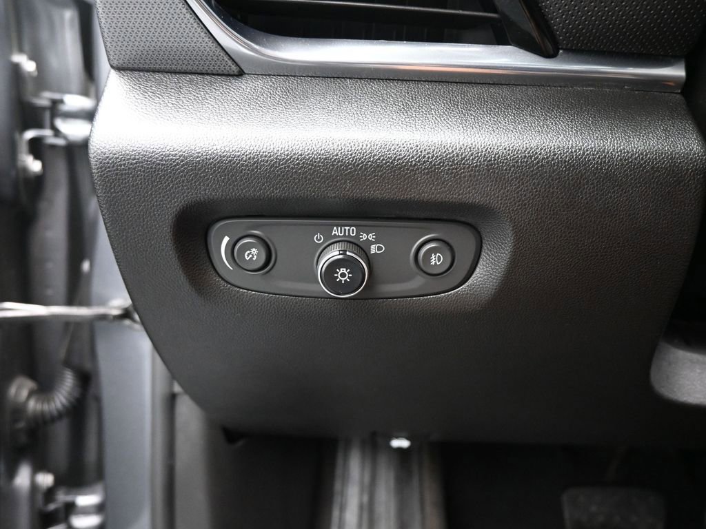 Used 2018 Chevrolet Traverse Premier image 44