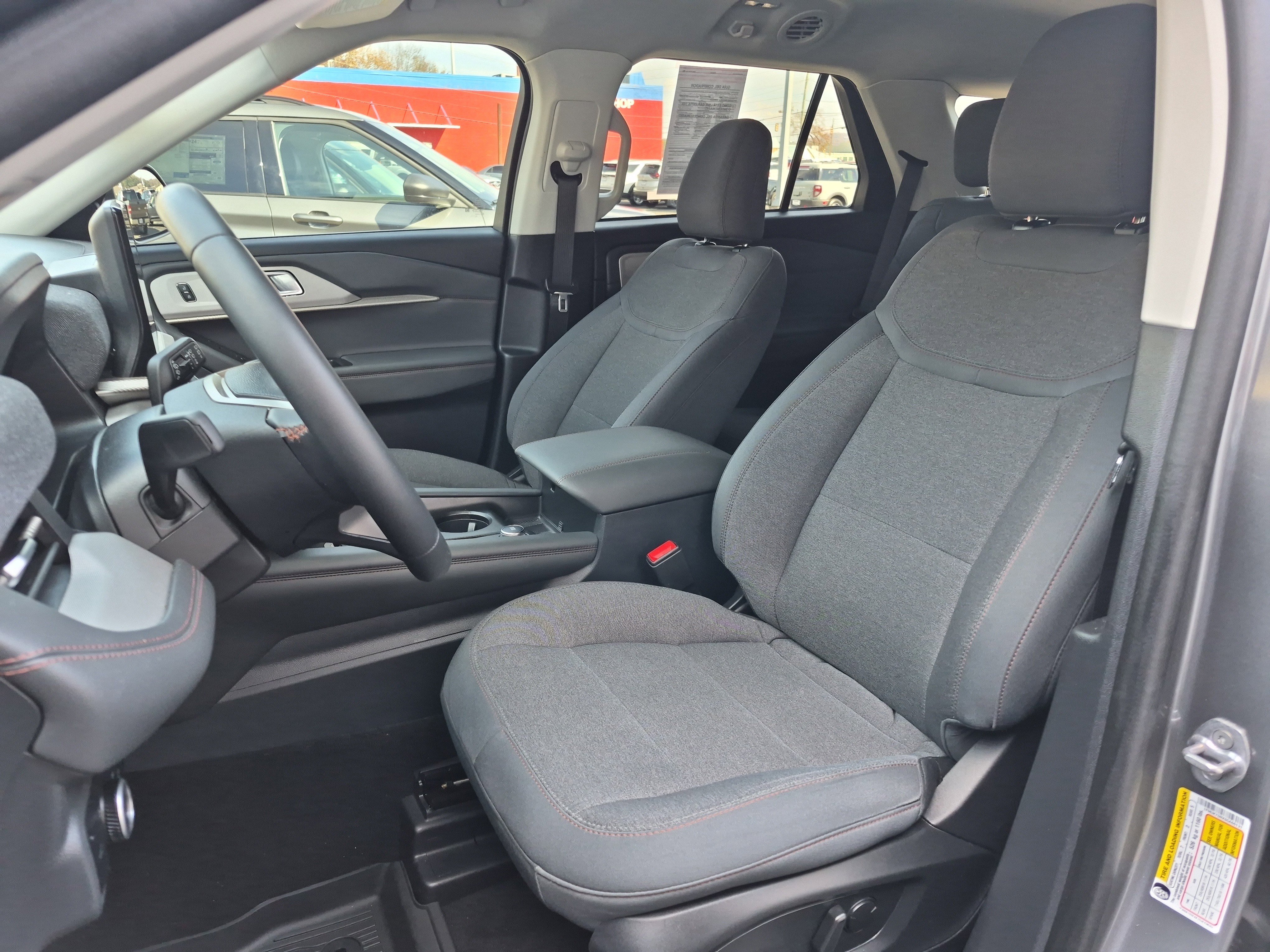 Certified 2025 Ford Explorer Active image 10