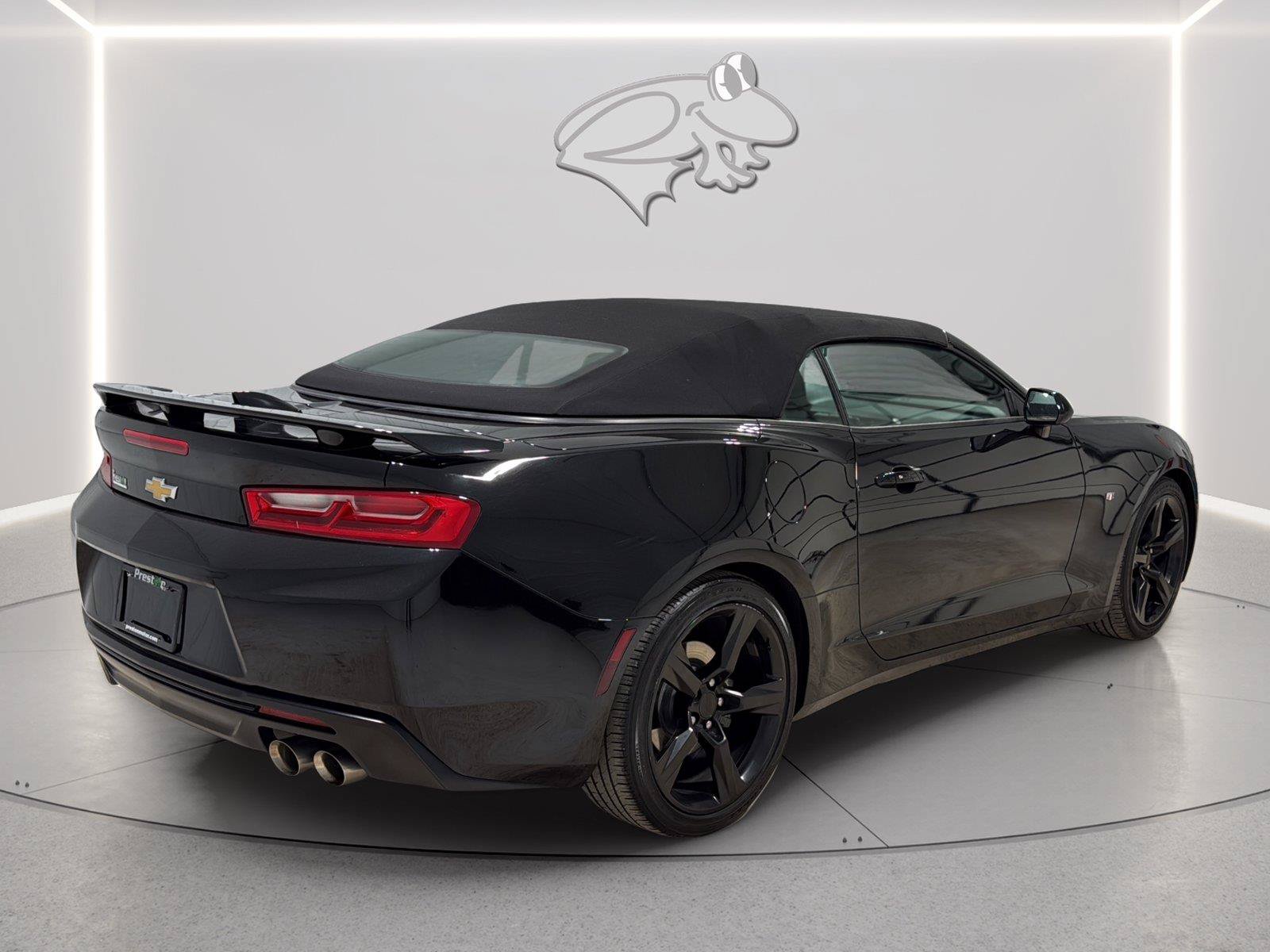 Used 2017 Chevrolet Camaro LT w/ Technology Package RWD image 5