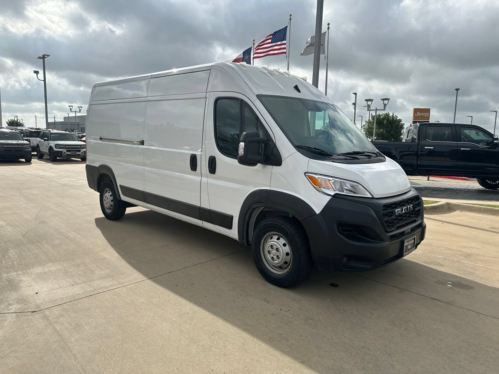 Used 2023 RAM ProMaster 2500 w/ Premium Convenience Group (B) FWD image 7