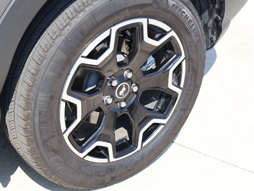 Certified 2025 Ford Bronco Sport Outer Banks w/ Outer Banks Tech Package+ AWD/4WD image 40