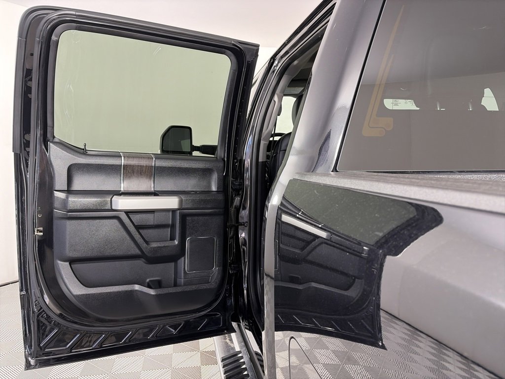 Certified 2020 Ford F350 Lariat w/ Lariat Ultimate Package image 12