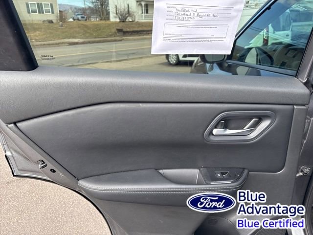 Used 2024 Nissan Rogue SV image 38