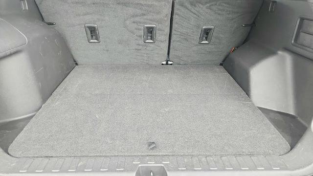 Used 2024 Chevrolet Equinox LT image 32