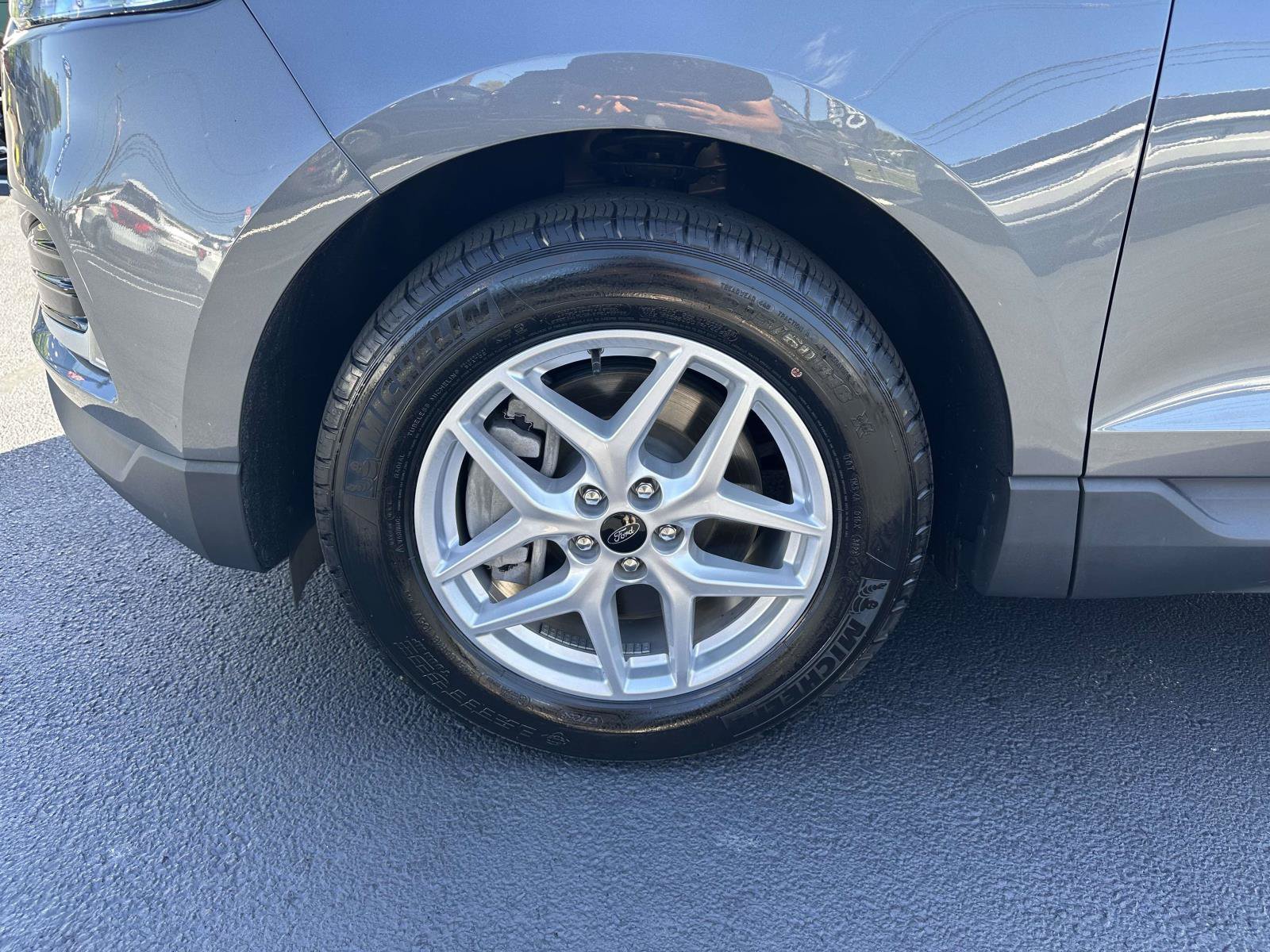 Certified 2024 Ford Edge SEL w/ Convenience Package AWD/4WD image 8