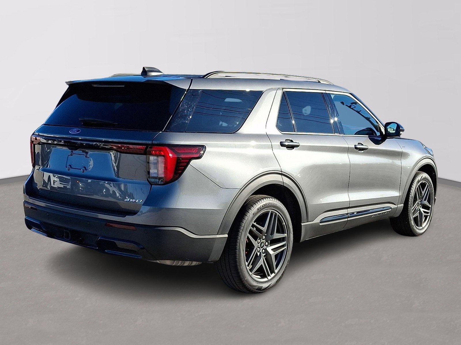 Certified 2025 Ford Explorer ST-Line w/ ST-Line Street Pack image 6