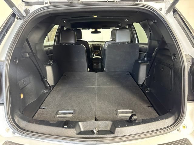 Certified 2019 Ford Explorer XLT w/ Equipment Group 202A AWD/4WD image 20