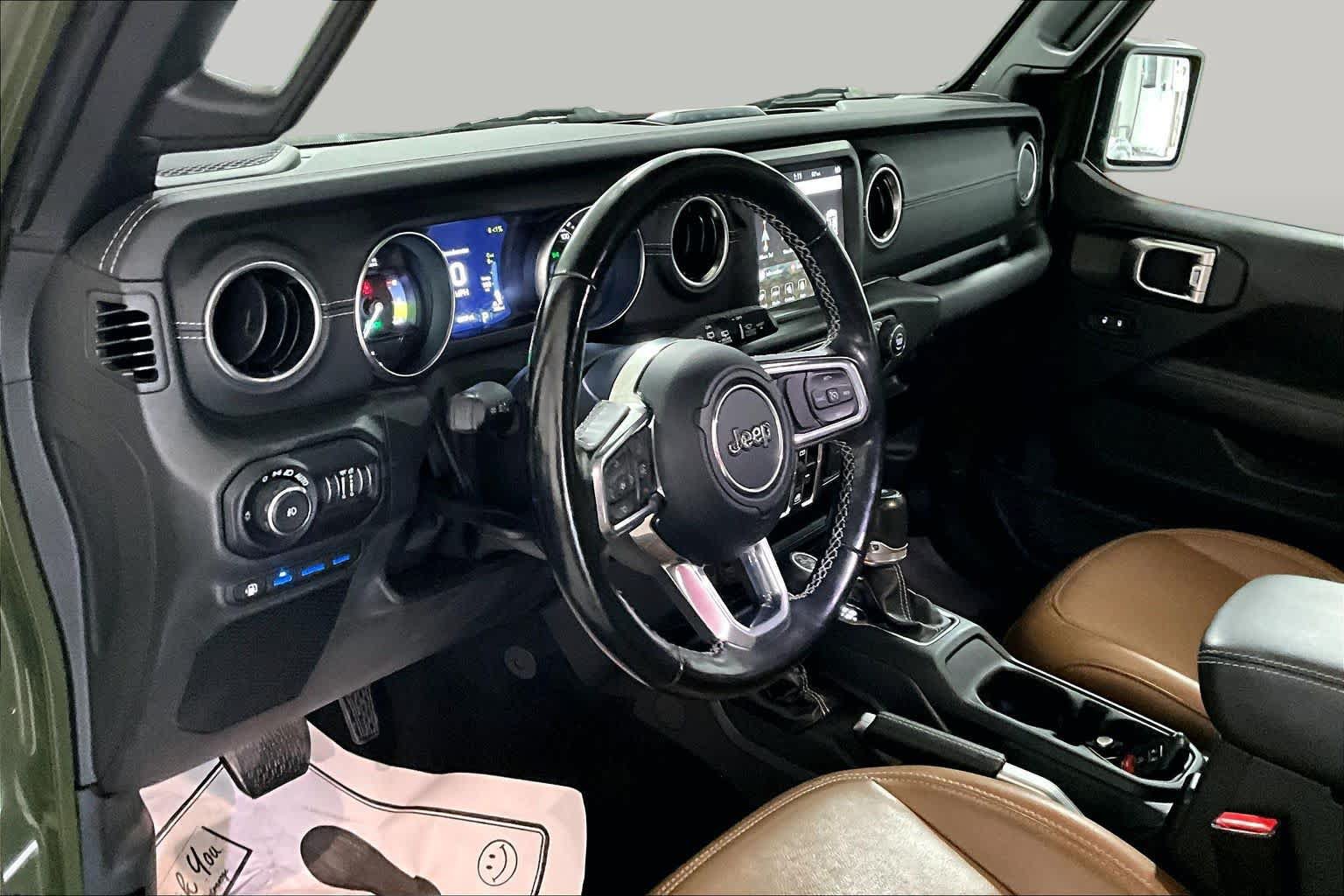 Used 2022 Jeep Wrangler Unlimited Sahara w/ Cold Weather Group AWD/4WD image 17