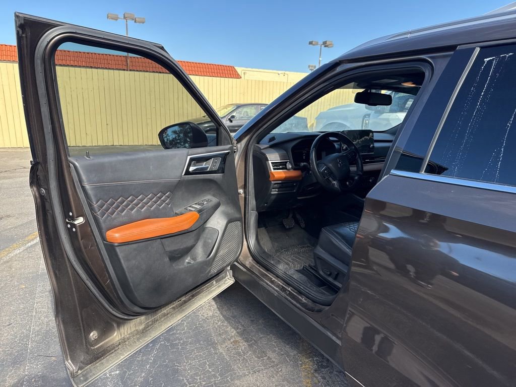 Used 2022 Mitsubishi Outlander SEL image 8