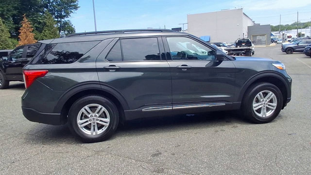 Certified 2022 Ford Explorer XLT w/ Equipment Group 202A AWD/4WD image 8