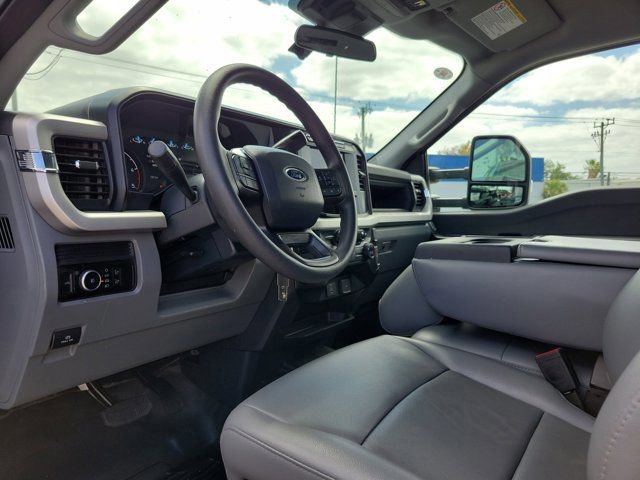 Certified 2024 Ford F550 2WD Crew Cab Super Duty image 23