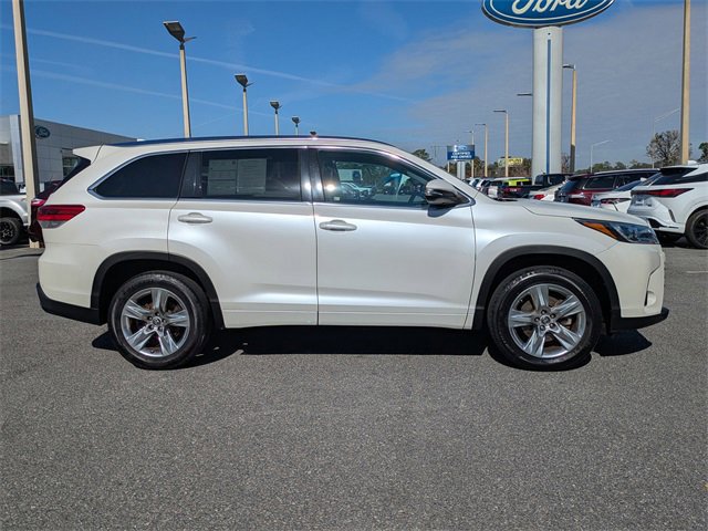 Used 2019 Toyota Highlander Limited image 6