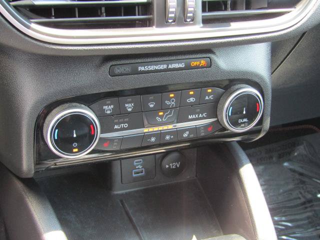 Certified 2022 Ford Escape SEL w/ SEL Stealth AWD Package image 25