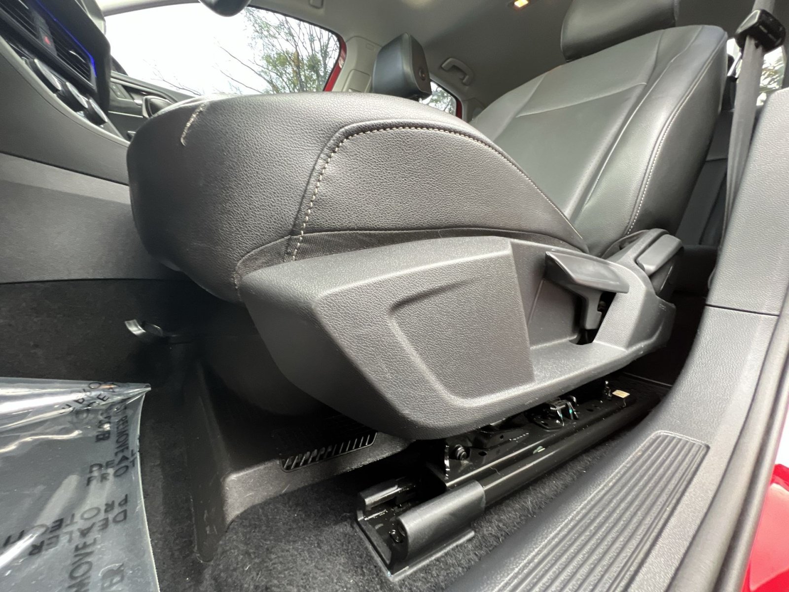 Used 2019 Volkswagen Jetta SEL w/ Cold Weather Package FWD image 22