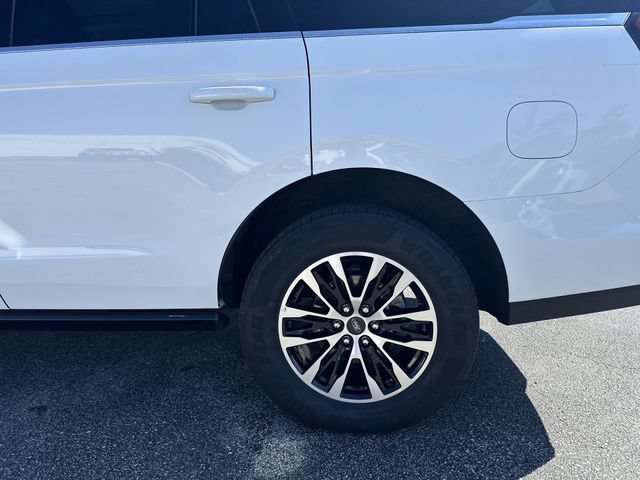 Certified 2025 Ford Expedition Platinum AWD/4WD image 10