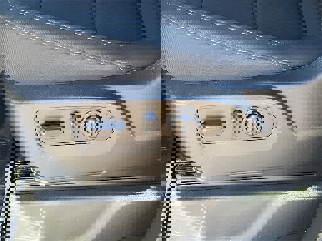 Used 2021 Chevrolet Silverado 1500 RST image 11