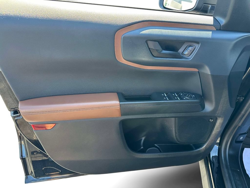 Certified 2021 Ford Bronco Sport Outer Banks w/ Outer Banks Package AWD/4WD image 9