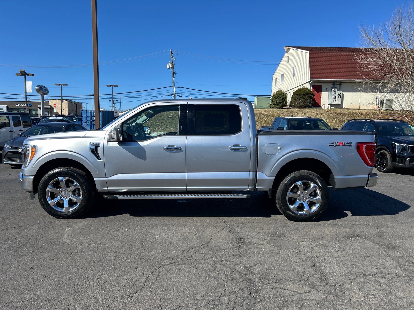 Certified 2022 Ford F150 XLT w/ Equipment Group 302A High image 4