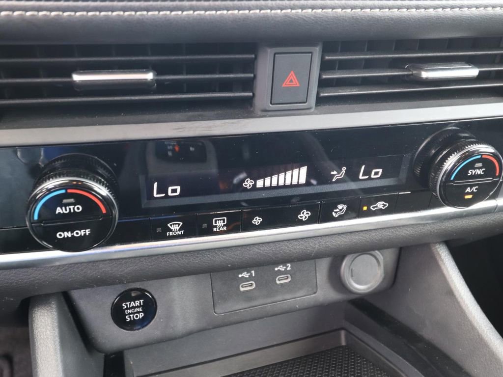 Used 2024 Nissan Rogue SV AWD/4WD image 20