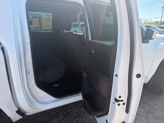 Used 2025 Nissan Frontier SV RWD image 33