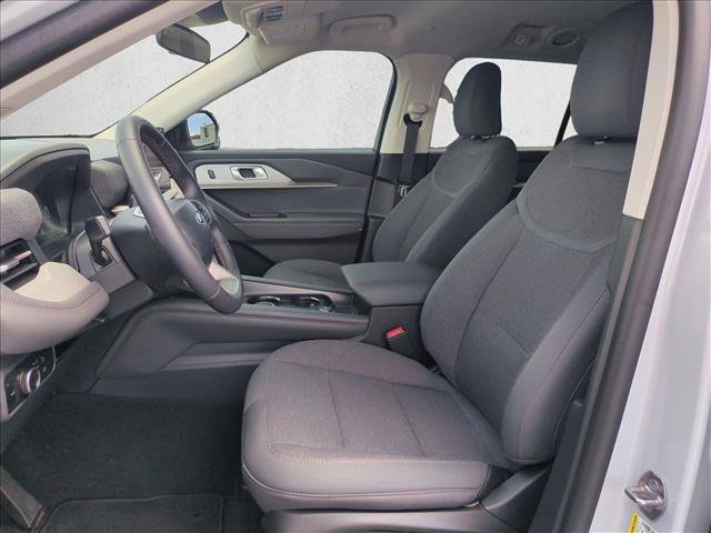 Certified 2025 Ford Explorer Active RWD image 16