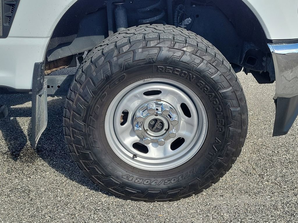 Certified 2024 Ford F250 XL w/ XL Chrome Package AWD/4WD image 7