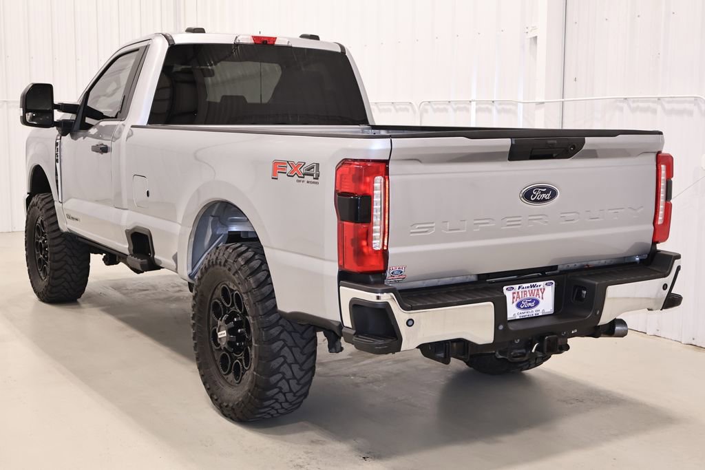 Certified 2023 Ford F350 XLT w/ 360-Degree Camera Package AWD/4WD image 3