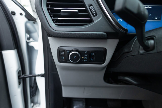 Certified 2025 Ford Escape Platinum w/ Premium Technology Package image 14