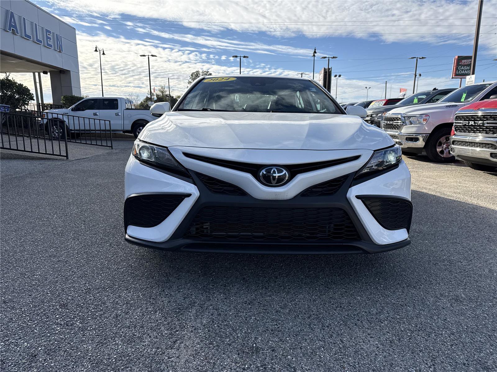 Used 2024 Toyota Camry SE image 61