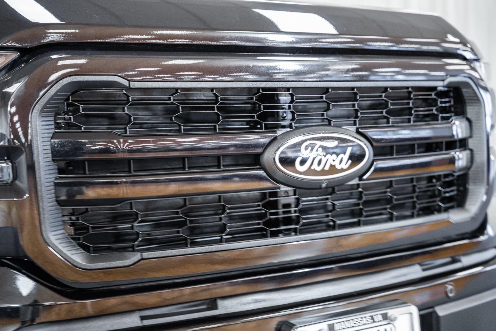Certified 2024 Ford F150 Lariat w/ Equipment Group 502A High AWD/4WD image 9