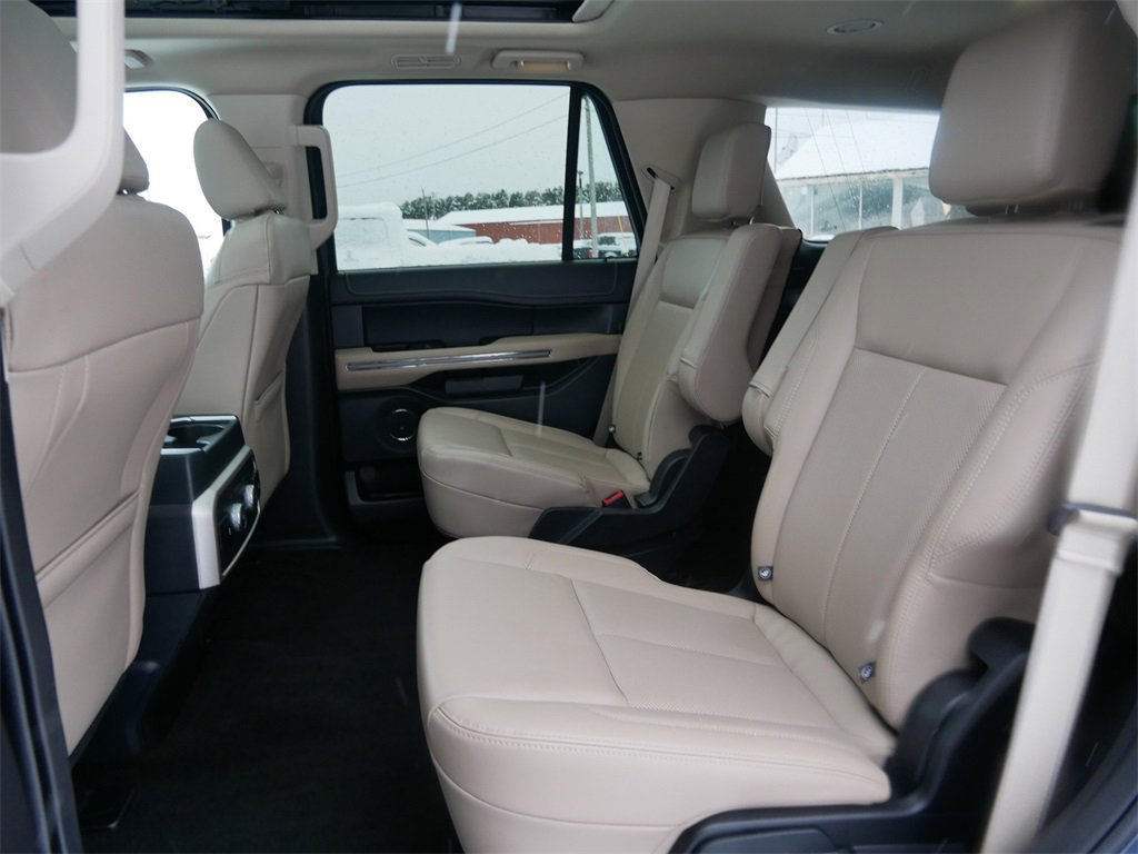 Certified 2022 Ford Expedition XLT image 11