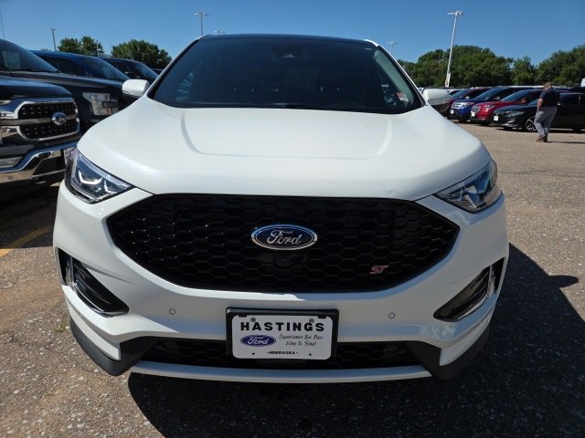Certified 2024 Ford Edge ST w/ Equipment Group 401A image 8