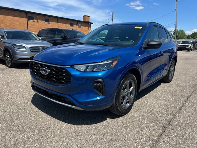 Certified 2023 Ford Escape ST-Line w/ Tech Pack #1 AWD/4WD image 27