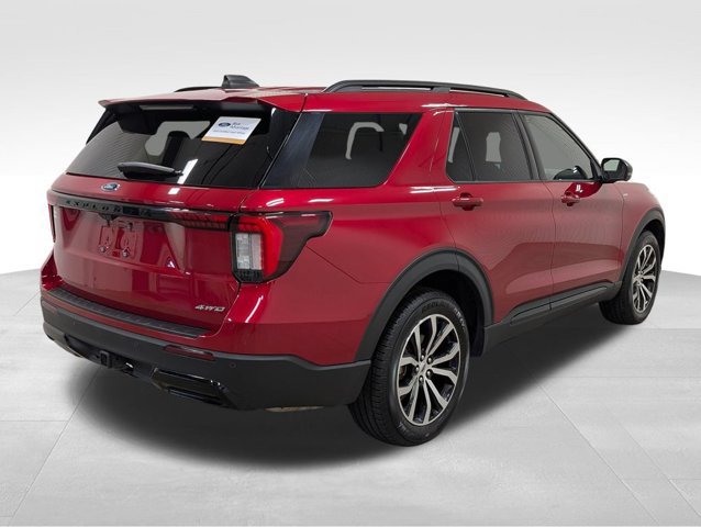 Certified 2025 Ford Explorer ST-Line AWD/4WD image 19