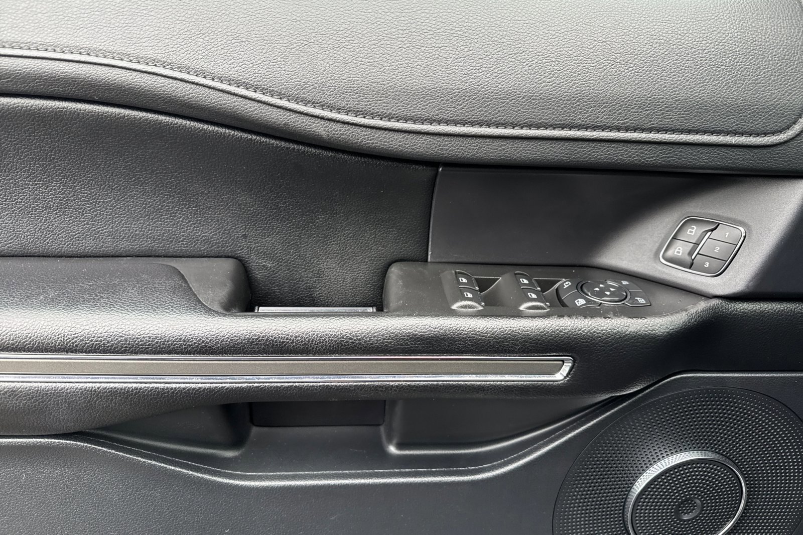 Certified 2020 Ford Expedition XLT w/ Equipment Group 202A image 11