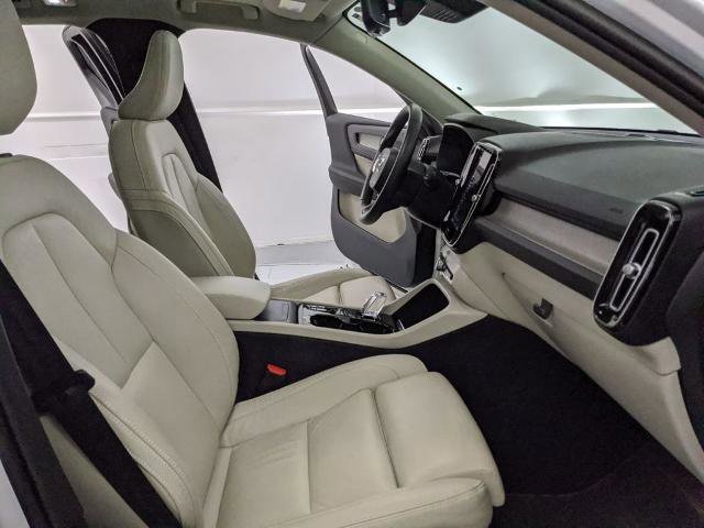 Used 2023 Volvo XC40 B5 Ultimate w/ Climate Package image 20