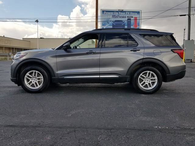 Certified 2025 Ford Explorer Active AWD/4WD image 9