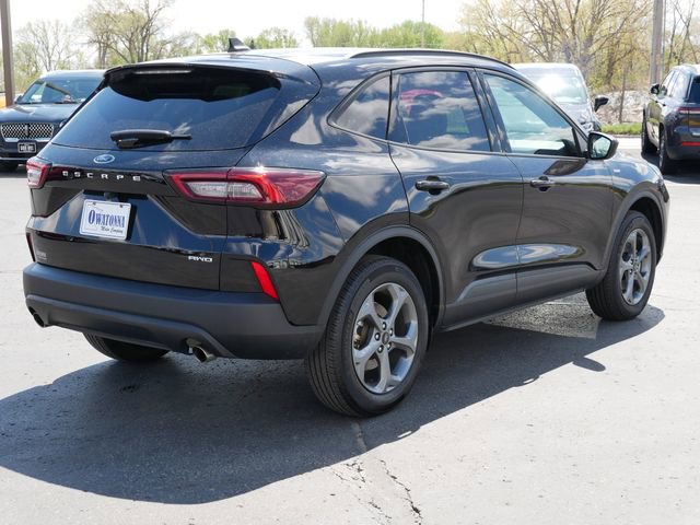 Certified 2025 Ford Escape ST-Line AWD/4WD image 4