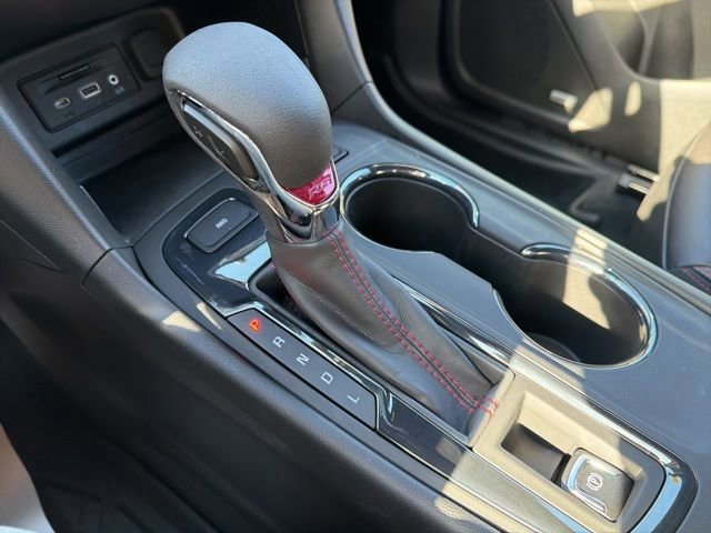 Used 2022 Chevrolet Equinox RS w/ RS Leather Package image 32