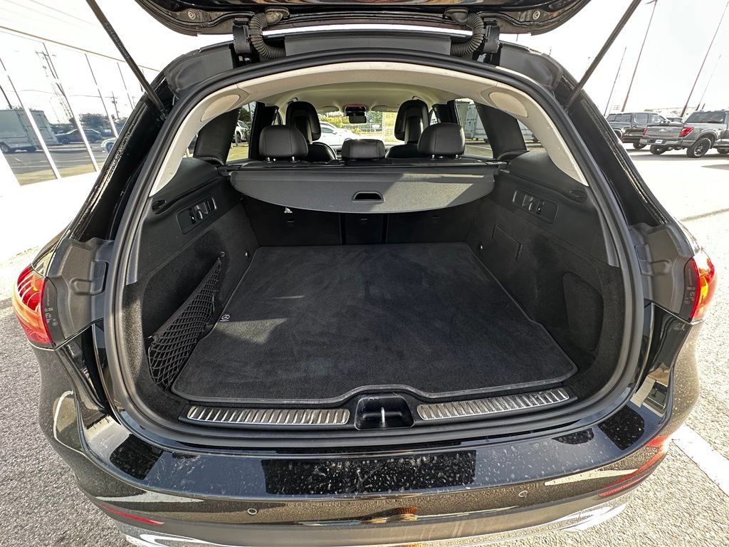 Used 2024 Mercedes-Benz GLC 300 image 25