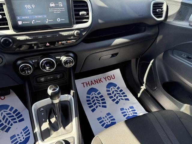 Used 2025 Hyundai Venue SEL image 31