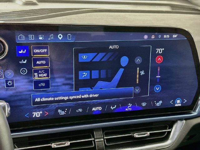 Used 2025 Chevrolet Equinox EV LT w/ Convenience Package FWD image 22