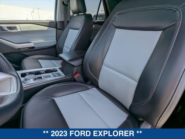 Certified 2023 Ford Explorer XLT w/ Equipment Group 202A RWD image 19